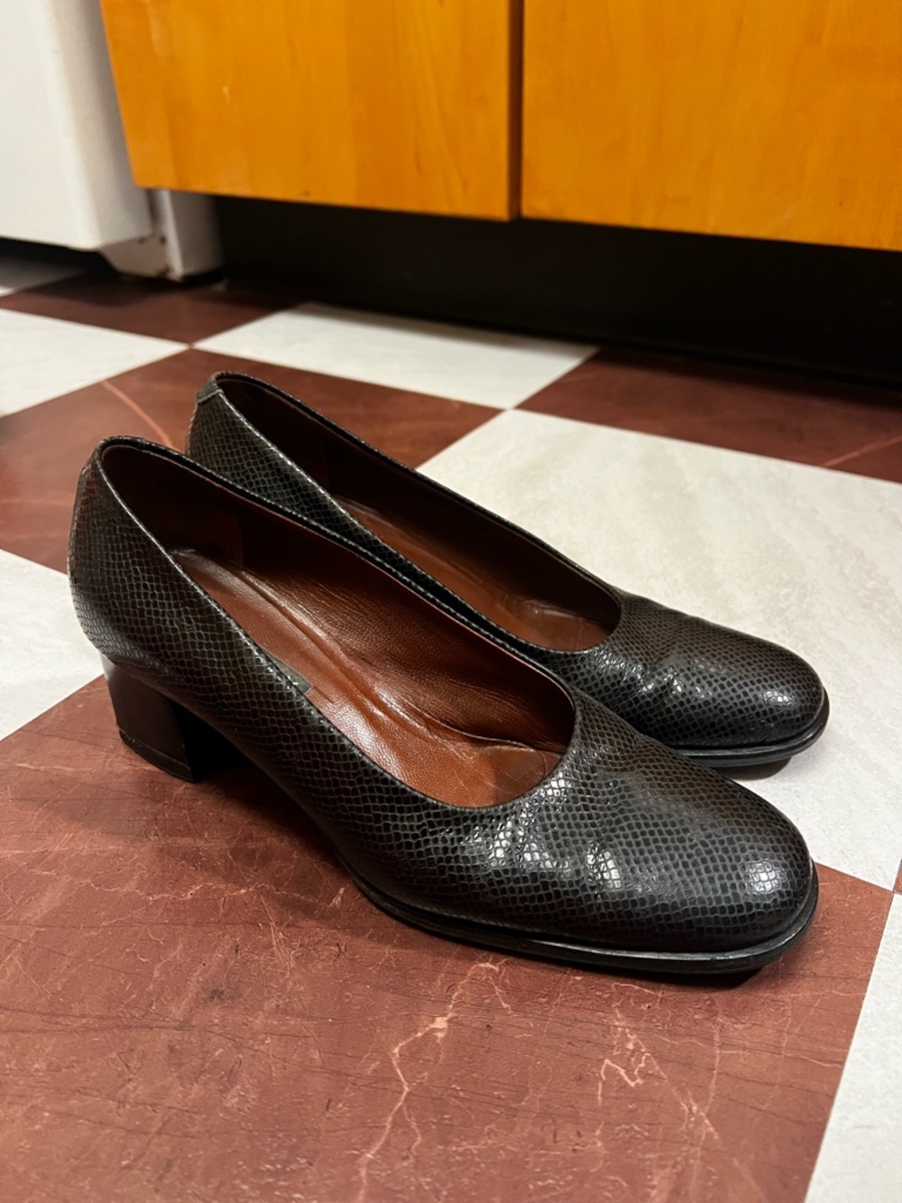 Bally Black Lizard-Texture Leather Pumps - Picture 2 of 4
